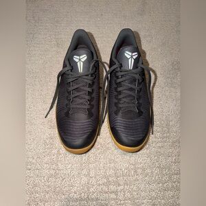 Nike Kobe Mamba Rage Basketball Shoe Size 7Y